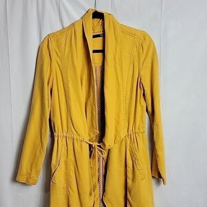 🖤5/$20🖤 MAX JEANS.. yellow light weight jacket..